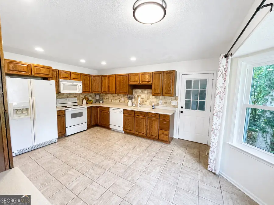101 Fernwood Court, Lawrenceville, GA 30043 - #3