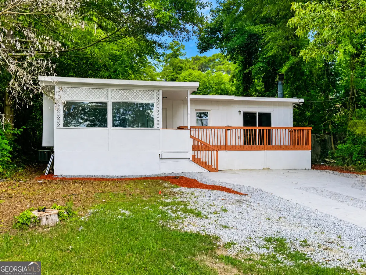 967 Lake Drive, Snellville, GA 30039 - #1
