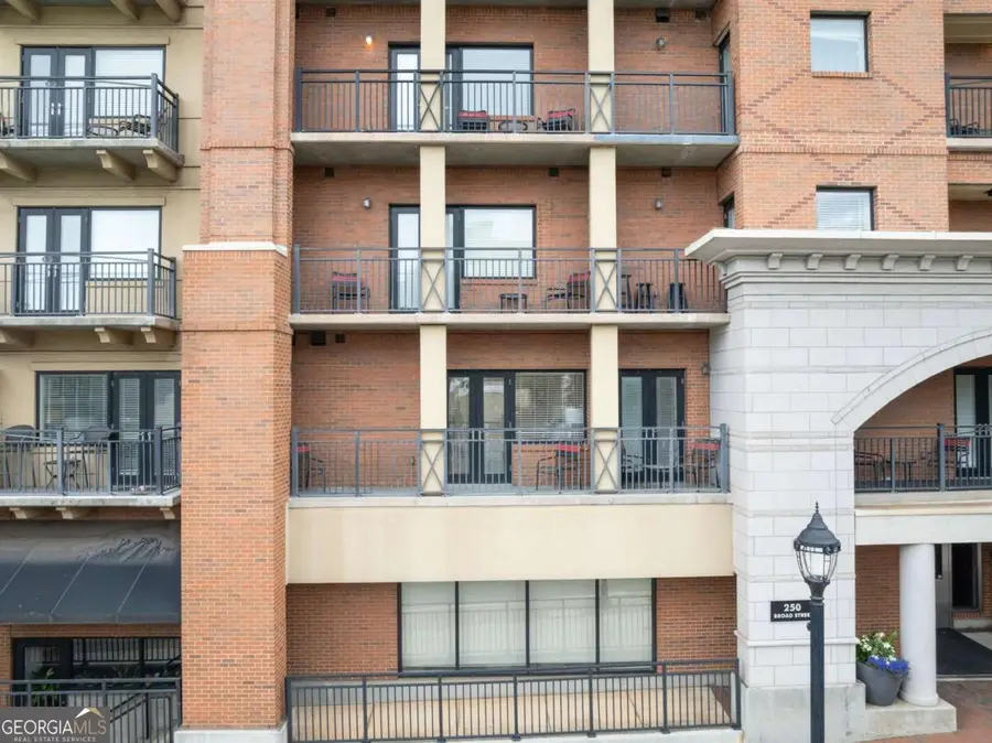 250 W Broad Street #205, Athens, GA 30601 - #3