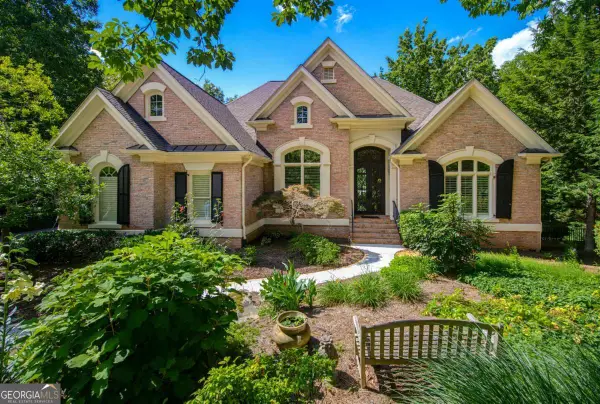 7090 Laurel Oak Drive, Suwanee, GA 30024