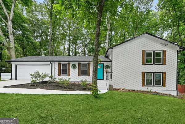 1469 W Rock Court, Stone Mountain, GA 30088