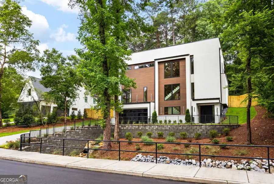2822 Shady Valley Drive Ne, Atlanta, GA 30324 - #2