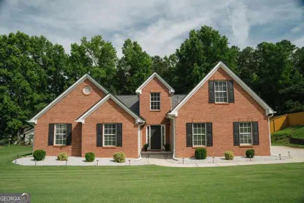 2844 Michelle Lee Drive, Dacula, GA 30019