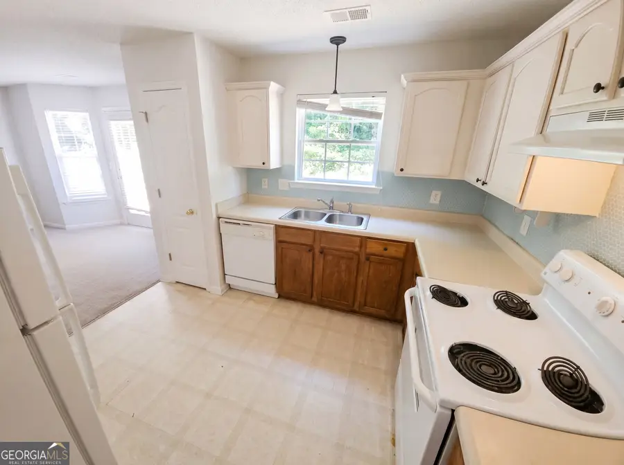 220 Fox Creek Boulevard, Woodstock, GA 30188 - #2