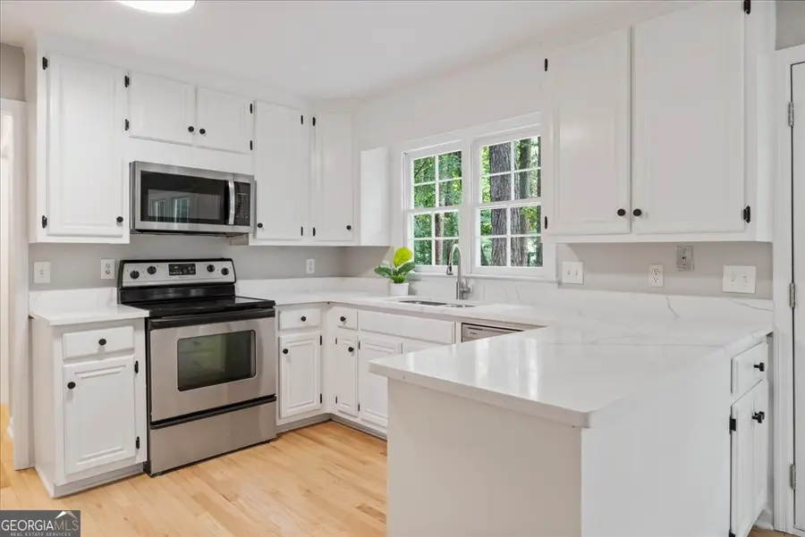 153 Lakeside Drive Nw, Kennesaw, GA 30144 - #2