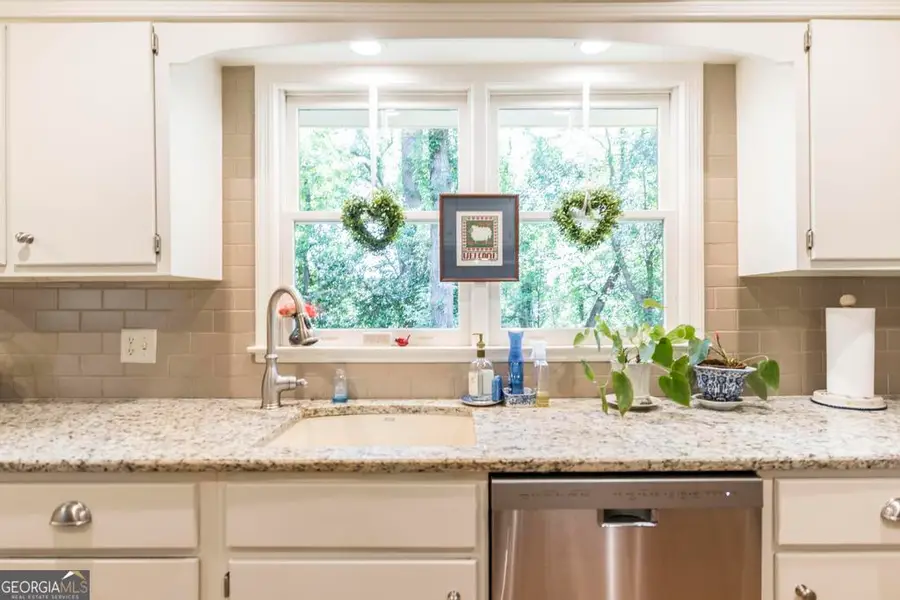861 Windsor Road, Macon, GA 31204 - #3