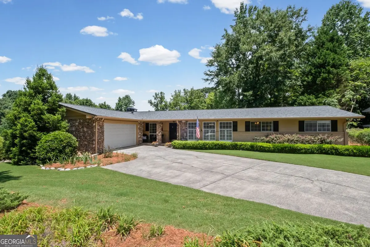 2730 Fontainebleau Drive, Dunwoody, GA 30360 - #1