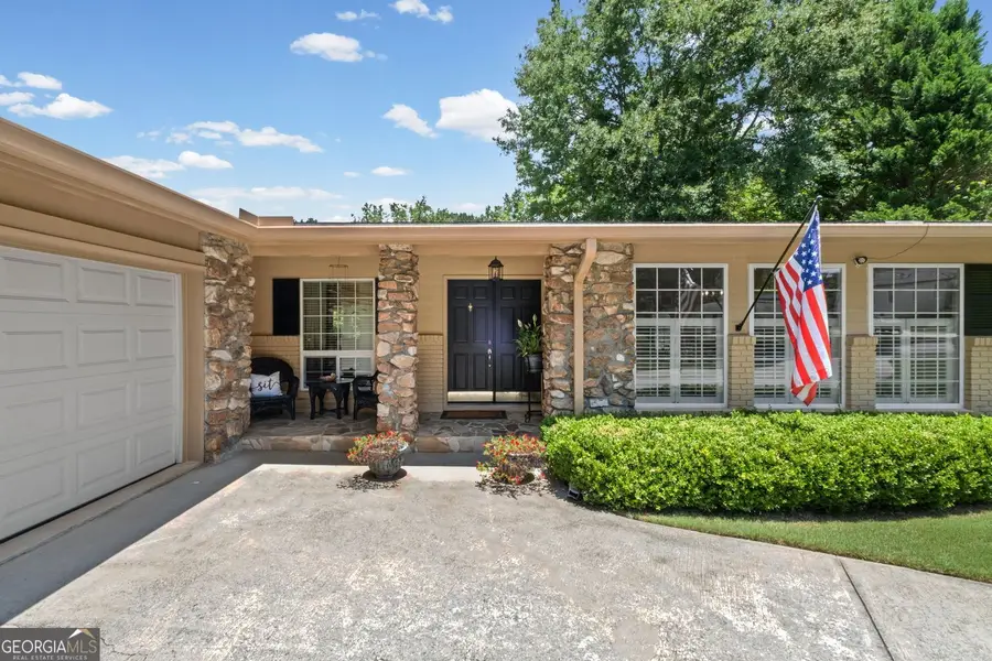 2730 Fontainebleau Drive, Dunwoody, GA 30360 - #2