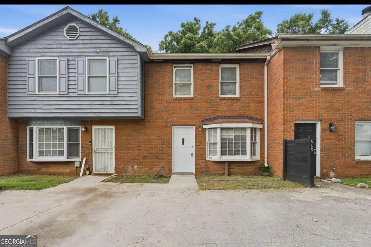 667 Hunting Creek Lane Se, Conyers, GA 30013 - #1