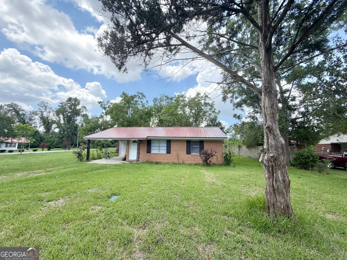 5 Lakeside Drive, Hazlehurst, GA 31539 - #1