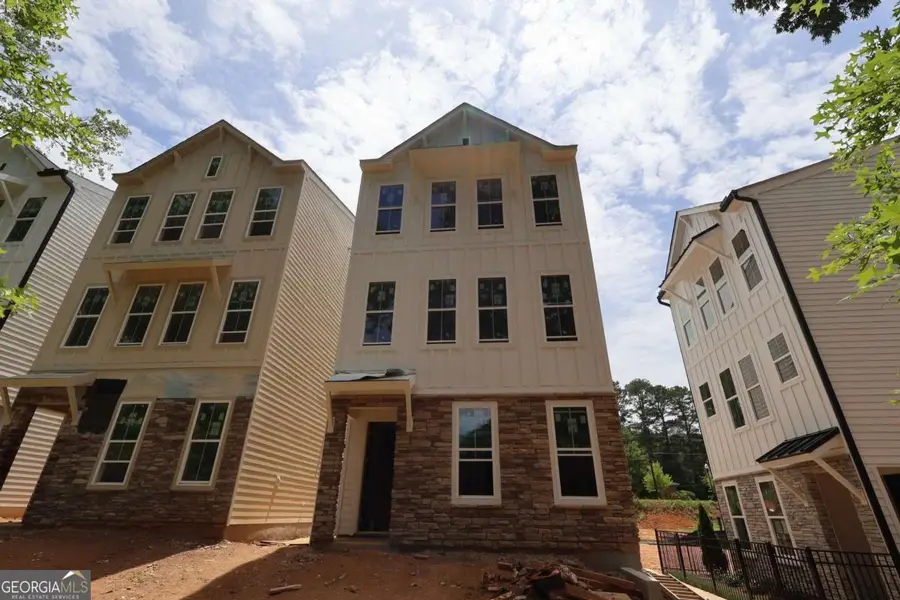 650 Memphis Drive, Scottdale, GA 30079 - #2