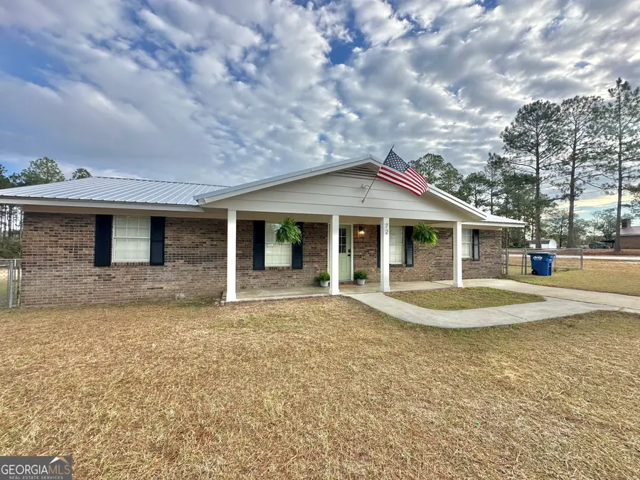 72 W Tenth Street, McRae Helena, GA 31037 - #2