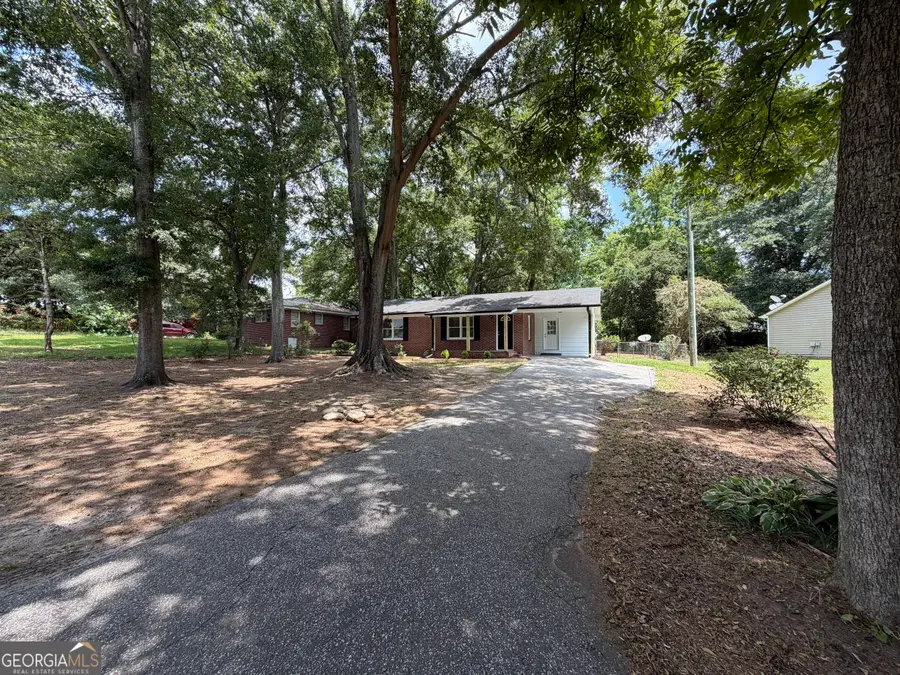 135 Martha Street, Winder, GA 30680 - #2
