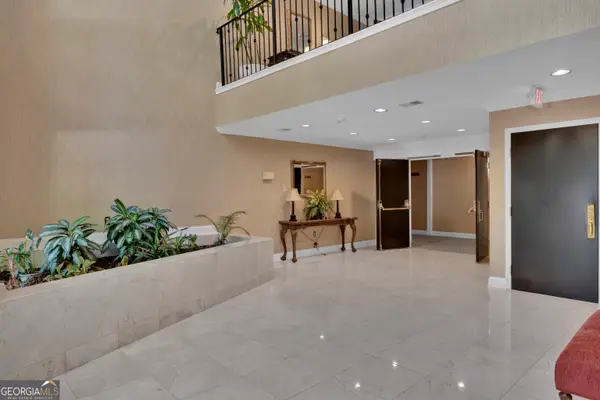 26204 NE Plantation Drive Ne, Atlanta, GA 30324