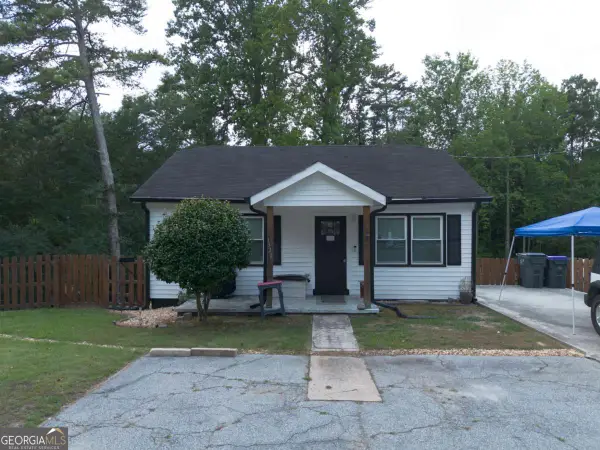 1520 Calvin Davis Circle, Lawrenceville, GA 30043
