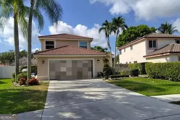 7566 Lake Placid Court, Lake Worth, FL 33467
