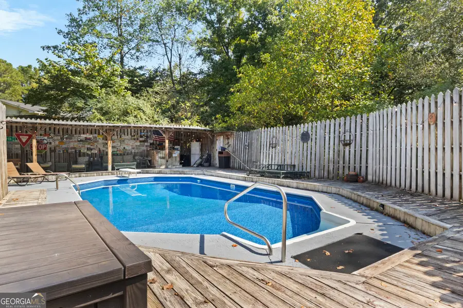 422 Ridgewood Circle, Summerville, GA 30747 - #3