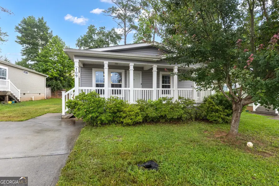109 Willow Drive E, Newnan, GA 30263 - #3