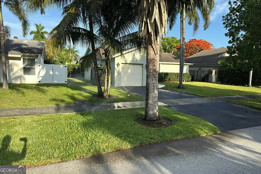 307 NW 39th Way, Deerfield Beach, FL 33442 - #3