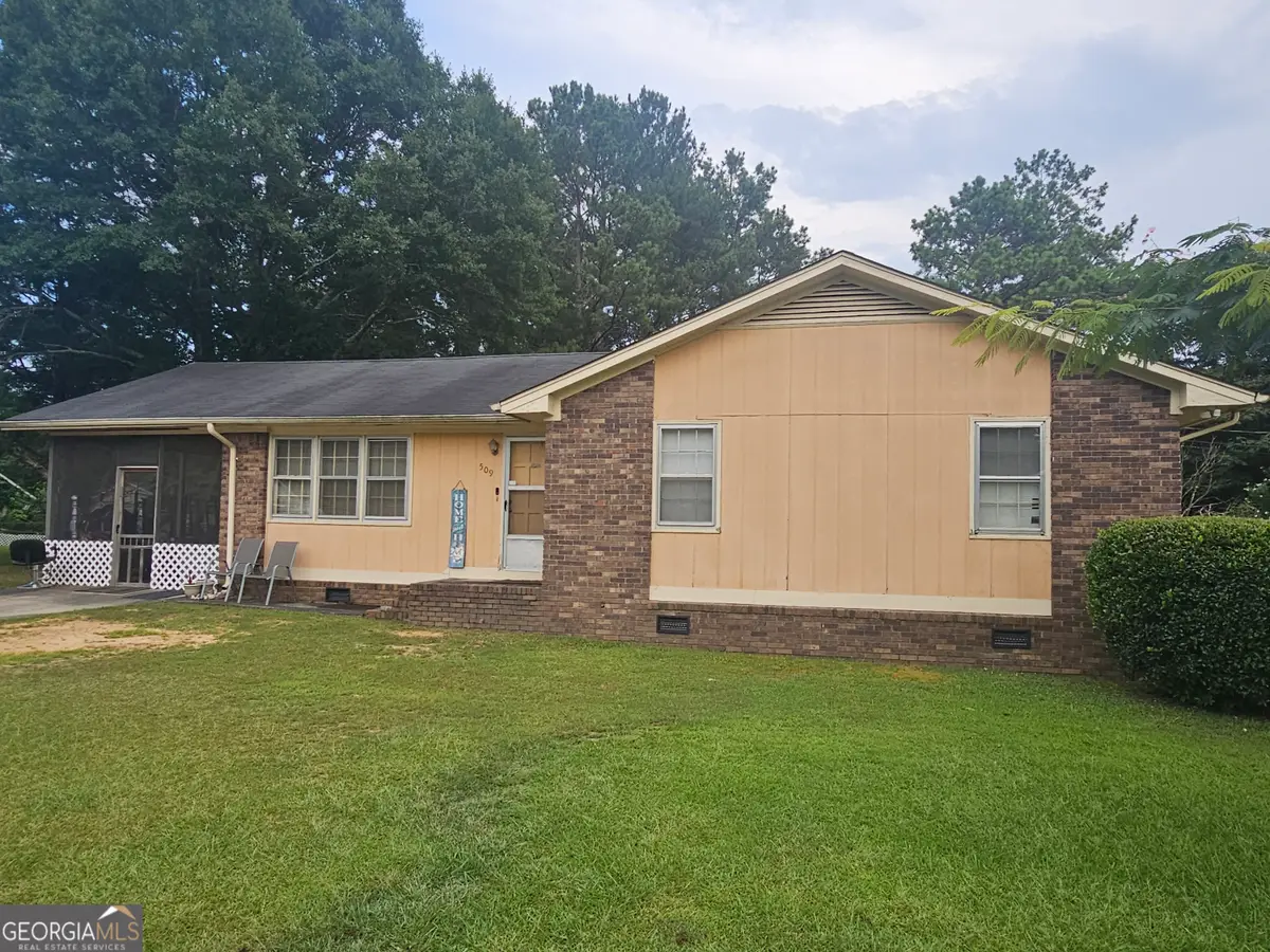 509 W Jule Peek Avenue, Cedartown, GA 30125 - #1