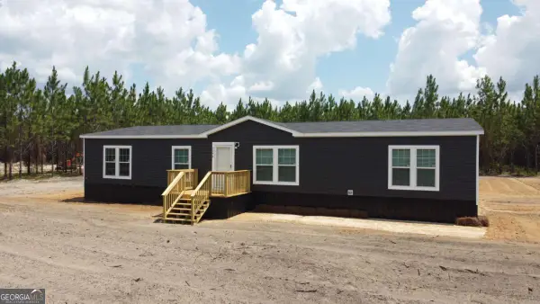5246 Owens Road, Blackshear, GA 31516