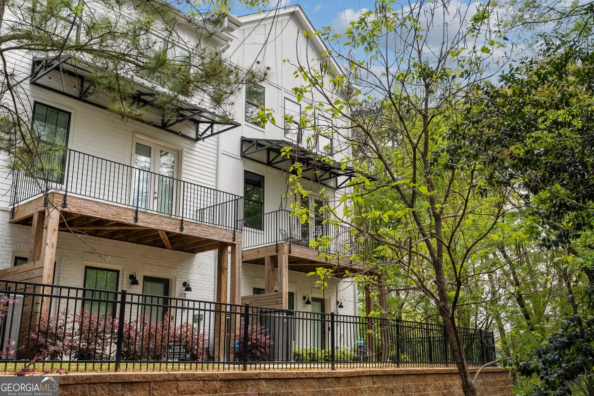 2004 Oak Lane Nw, Atlanta, GA 30318 - #1