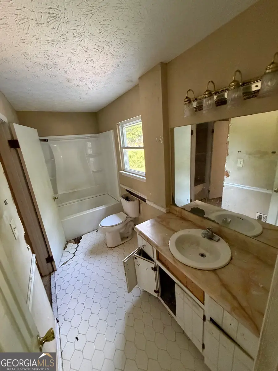 2618 Luke Drive, Ellenwood, GA 30294 - #3