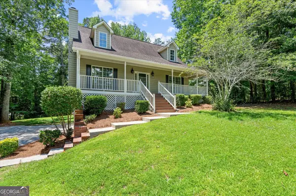 8627 Foxridge Drive, Winston, GA 30187