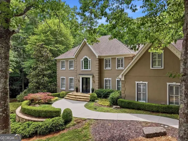 12880 Bucksport Drive, Roswell, GA 30075