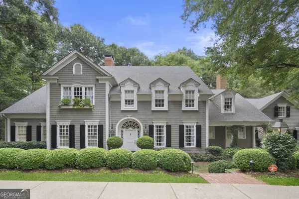 15 Chatsworth Place, Atlanta, GA 30327