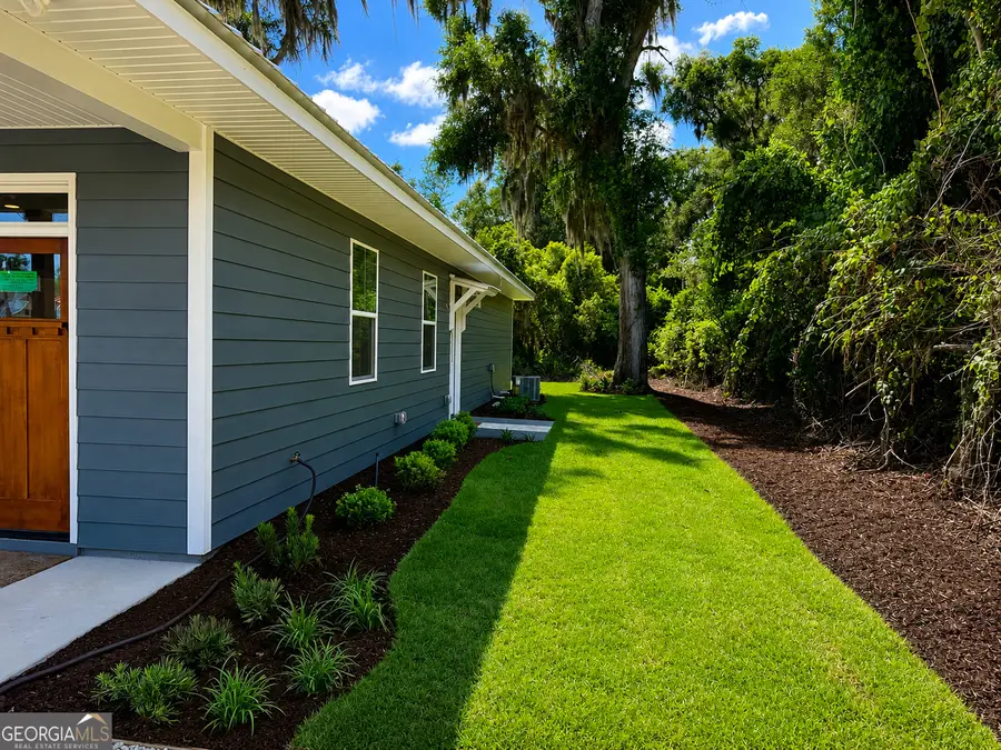 807 Elbert Street, Darien, GA 31305 - #3
