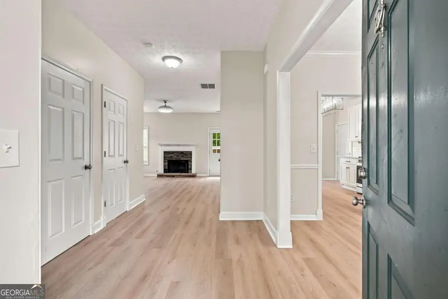 6356 Wilmington Way, Flowery Branch, GA 30542 - #3