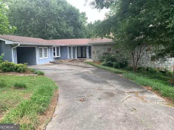 402 Emily Drive Sw, Lilburn, GA 30047
