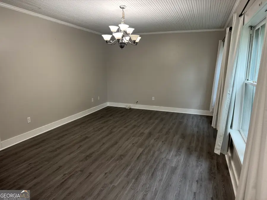 1011 W Solomon Street, Griffin, GA 30223 - #2
