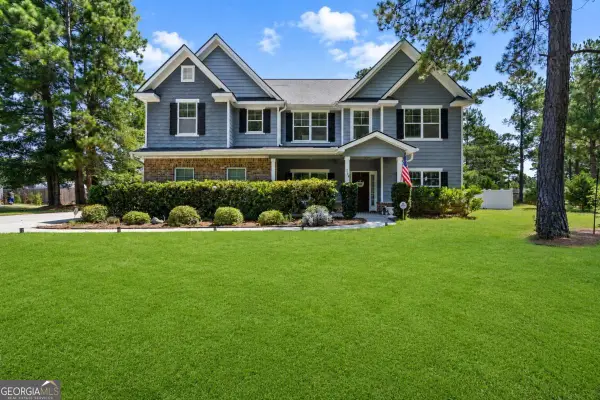 214 Cypress Lakes Drive, Bloomingdale, GA 31302