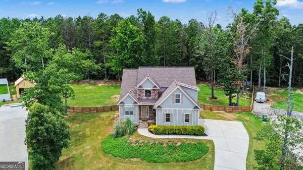 64 Blandwood Drive, Cartersville, GA 30120