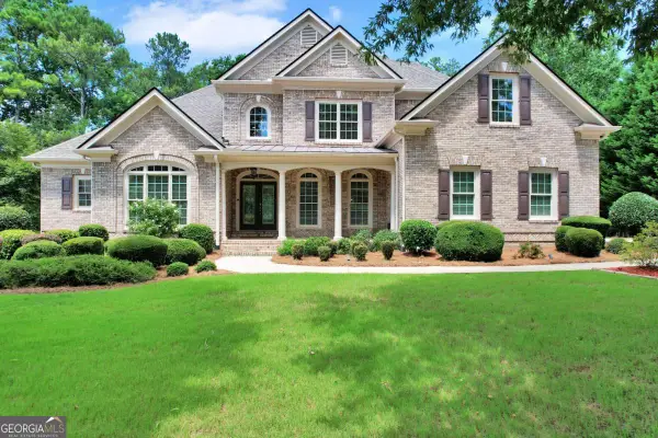 1020 Cranbrook Glen Lane, Snellville, GA 30078