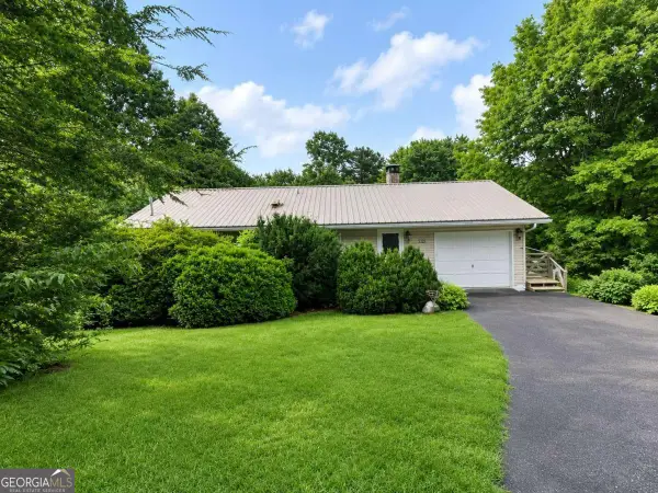 2325 Ridgecrest Circle, Hiawassee, GA 30546