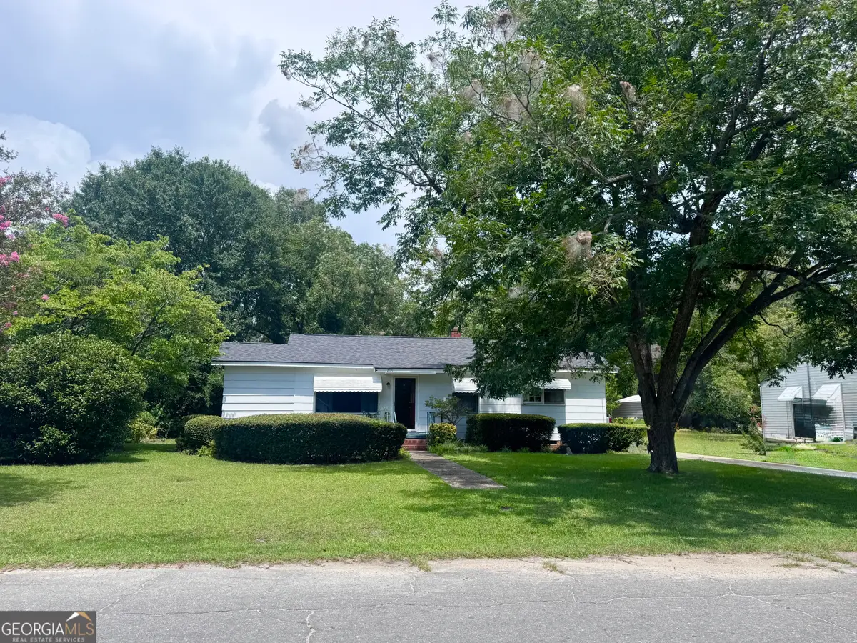 209 Vernon Street, Dublin, GA 31021 - #1