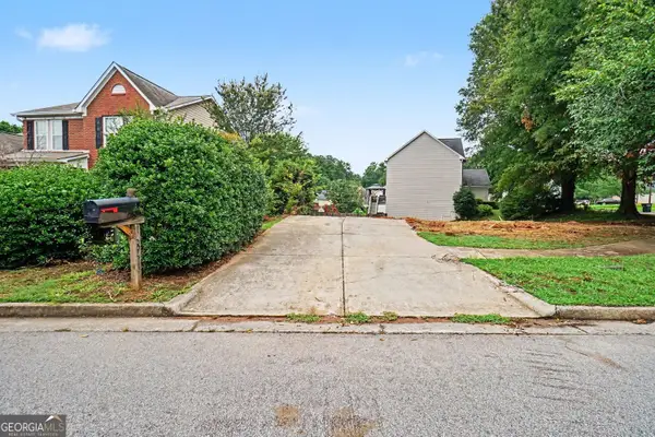 1454 Chamirey Drive Sw, Marietta, GA 30008
