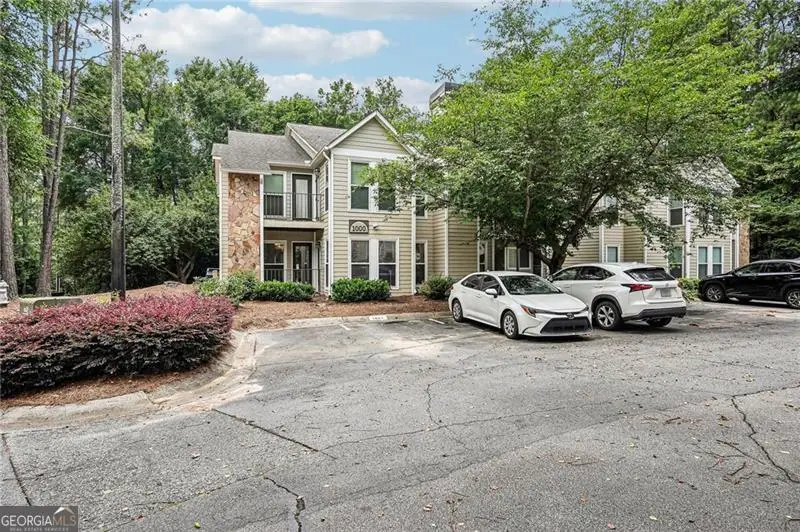 1001 Lake Pointe Circle, Roswell, GA 30075 - #2