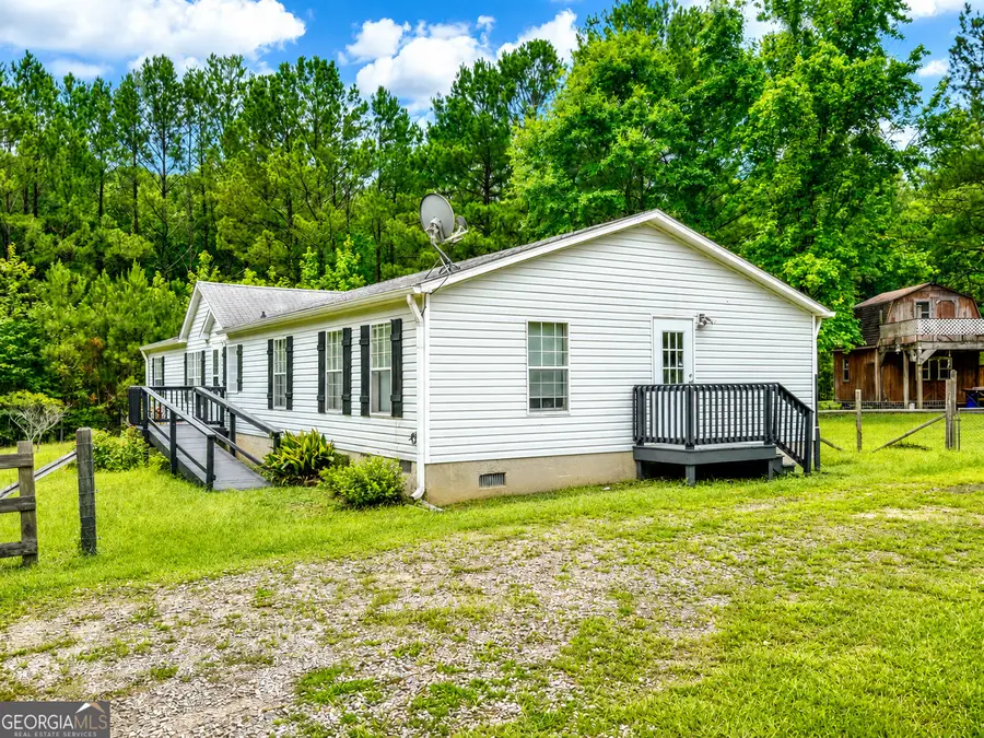 141 Gamecock Way, Barnesville, GA 30204 - #3