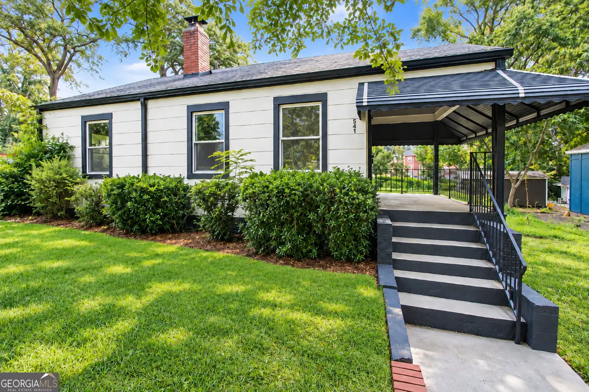 541 W Lake Avenue Nw, Atlanta, GA 30318 - #1