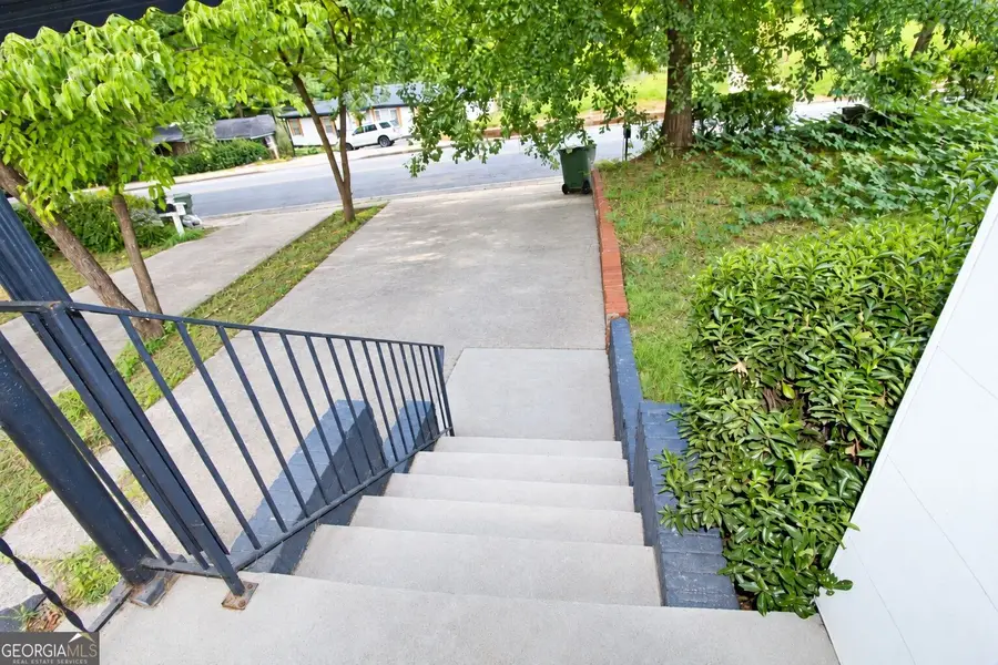 541 W Lake Avenue Nw, Atlanta, GA 30318 - #3