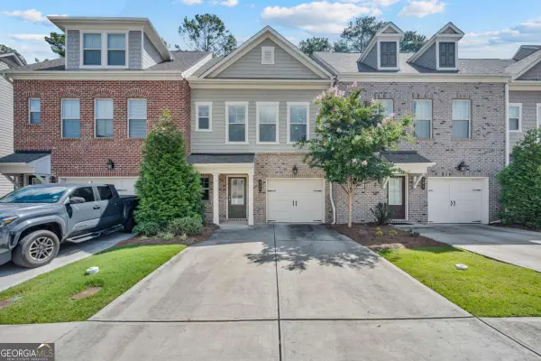 211 Mahone Drive, Lilburn, GA 30047