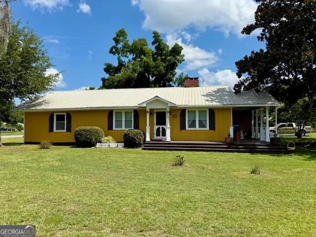 301 E Willow Lake Drive, Metter, GA 30439 - #1