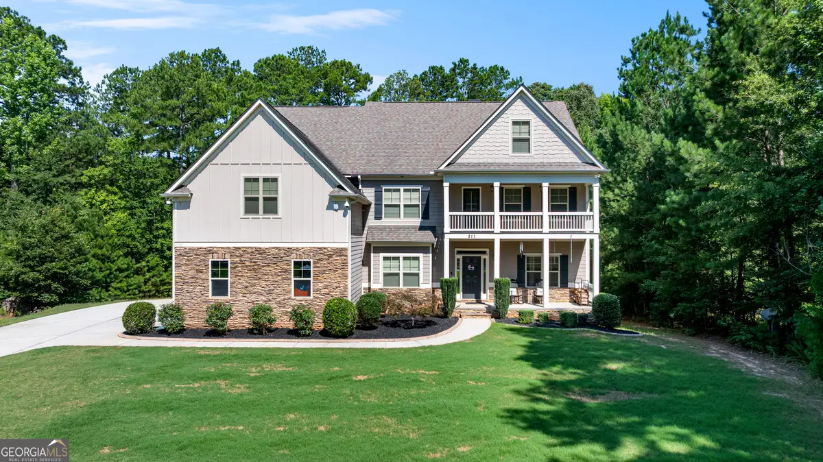 211 Fox Hall Crossing W, Senoia, GA 30276 - #1