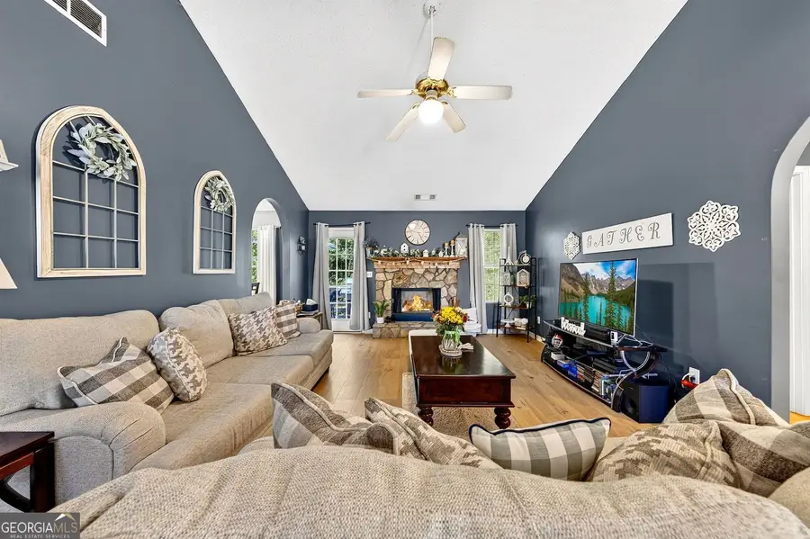 802 Windsor Drive, Monroe, GA 30656 - #3