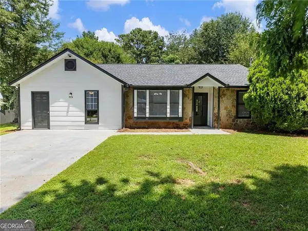 919 Country Oaks Court, Lawrenceville, GA 30044