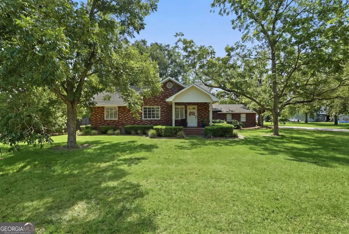 513 N Caswell Street, Glennville, GA 30427 - #1